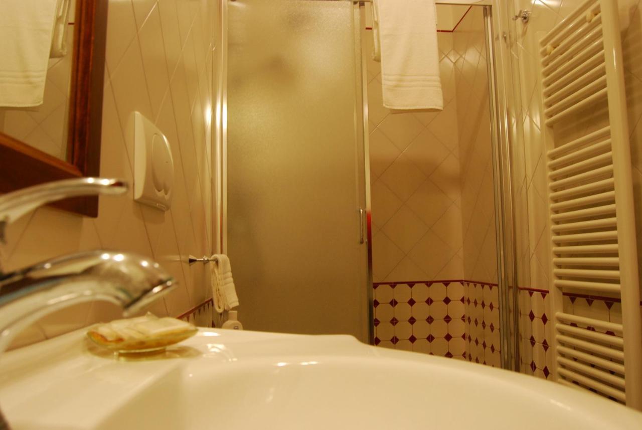B&B Corte Barocca Lecce Bagian luar foto