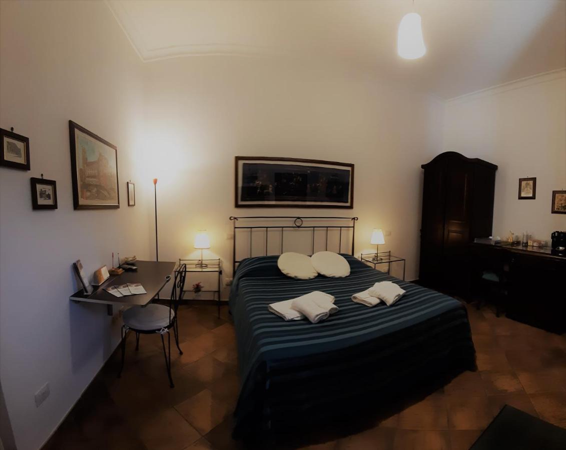 B&B Corte Barocca Lecce Bagian luar foto