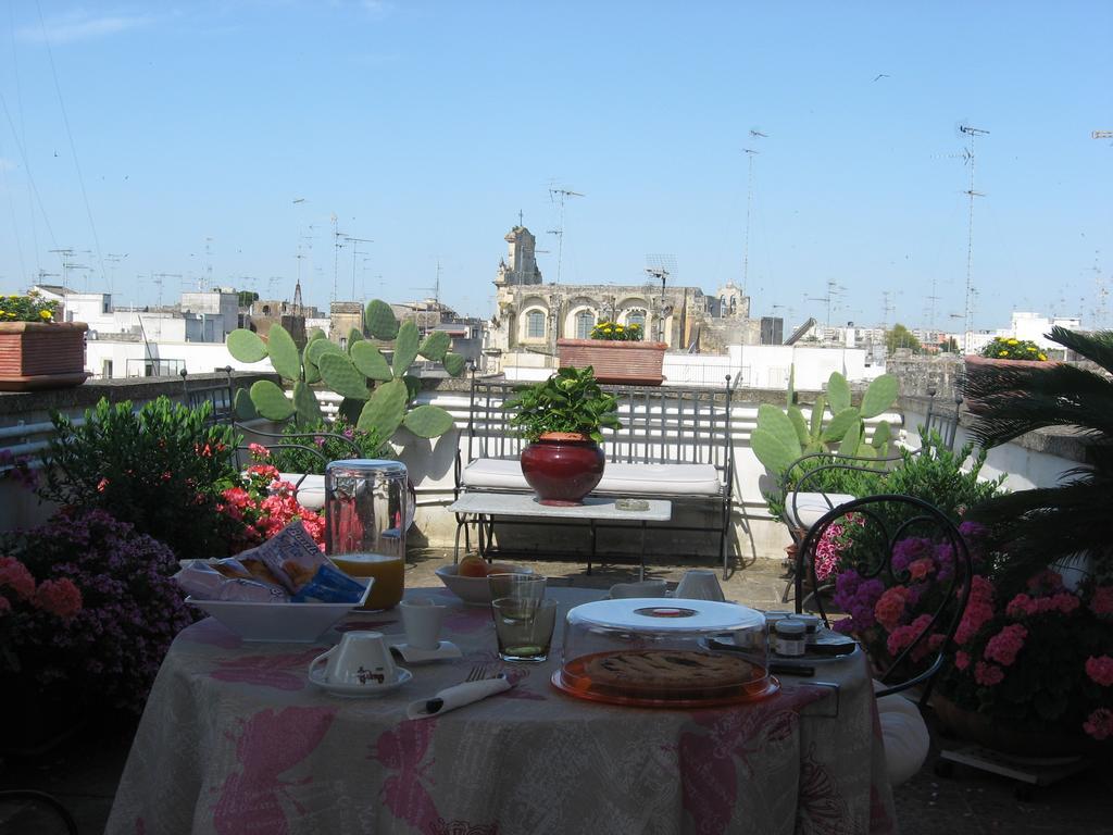 B&B Corte Barocca Lecce Bagian luar foto